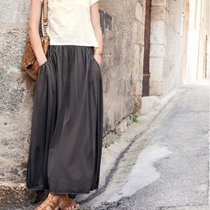 Garnet Hill favorite maxi knit skirt w/ POCKETS!